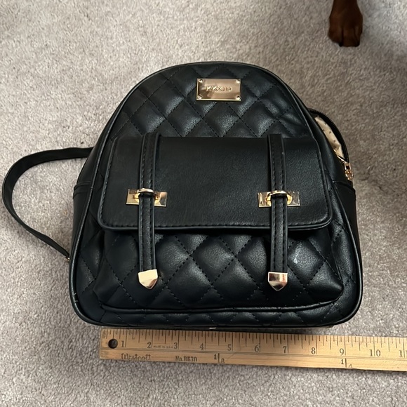 Black backpack purse - Picture 2 of 4